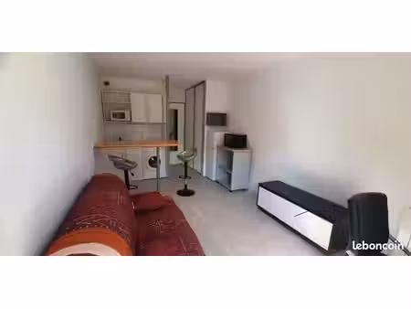 studio meublé 32m2 parking privé