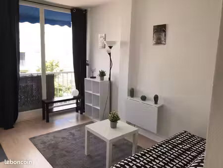 beau studio meublé de 17m² libre au 30 septembre 2026