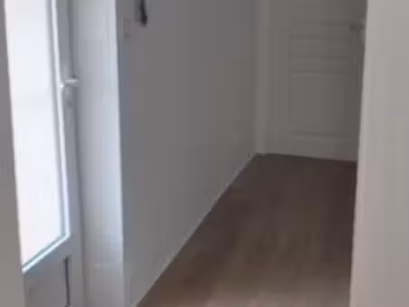loue appartement refait a neuf proche c.ville  climatisation