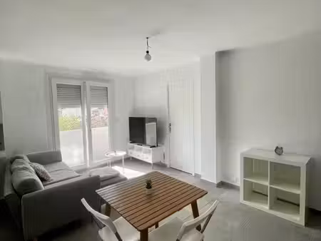 t2 /40m2 - marseille - proche dôme
