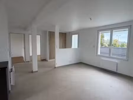 appartement t3 de 63m2 entièrement rénové muzillac centre ville