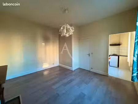 studio 1 pièce 26 m²