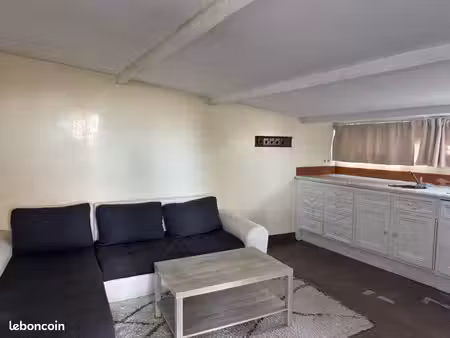 location  studio