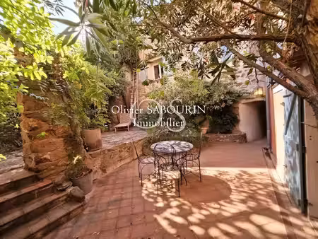 vente maison 7 pièces 234 m² roquebrune-sur-argens (83520)