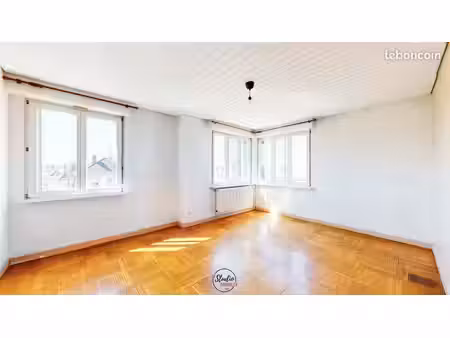 studio 2 pièces 65 m²
