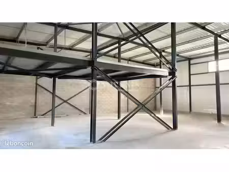 local d'activité 231 m²