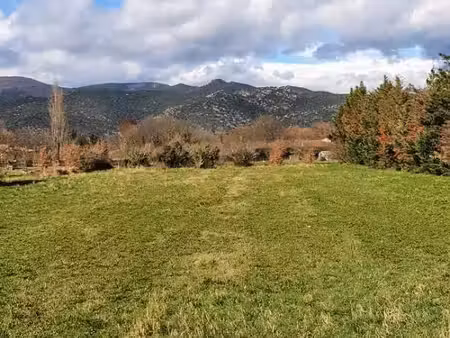 terrain 3 813 m² rigarda
