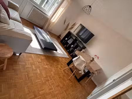 riedisheim – beau f4 rénové avec garage  2 balcons et vue dégagée