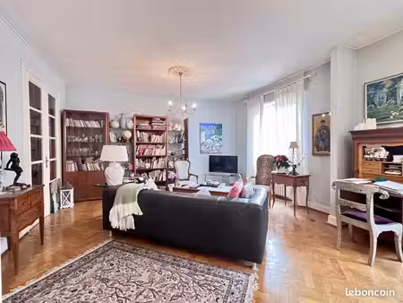 appartement 5 pièces 138 m²