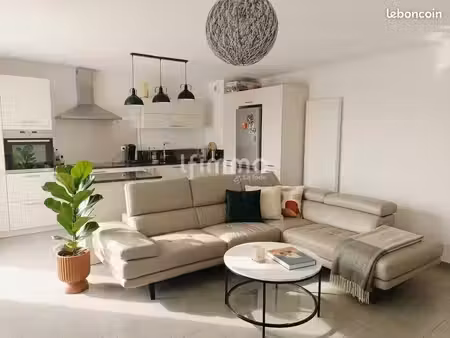 appartement 3 pièces 87 m²