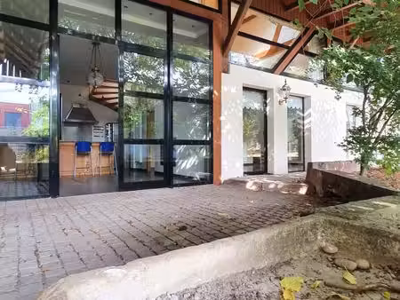 maison 8 pièces 256m²