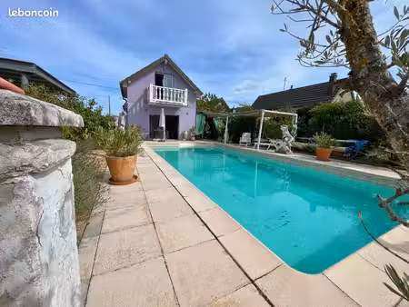 maison 9 pièces 194 m²