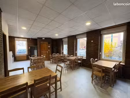 local commercial rénové – 70 m² + grande terrasse 120 m²