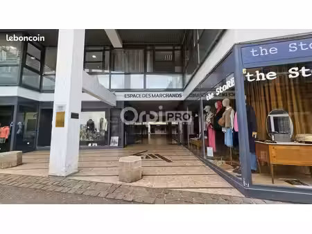 local commercial 52 m²