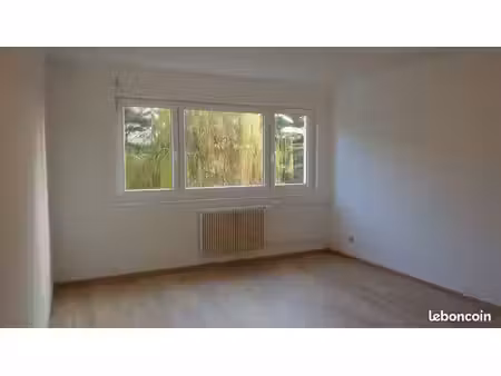 f1 lumineux 35m2 cuisine séparée