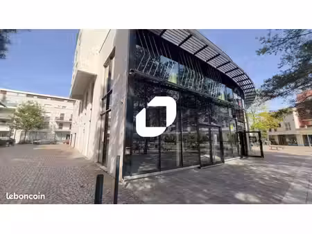 local commercial 173 m²