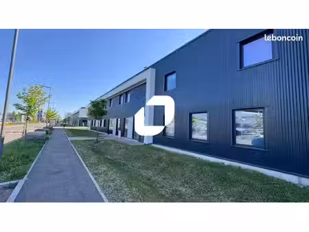 local d'activité 385 m²