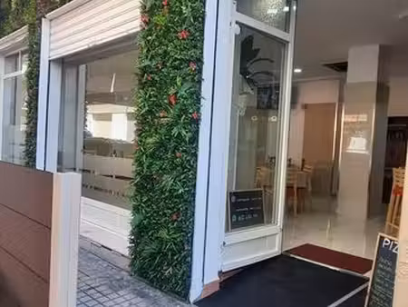 bar restaurant