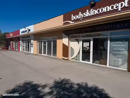 local commercial 100 m² – très bon emplacement – parking – argelès-sur-mer