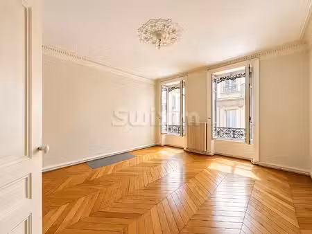 ainay – appartement de 112 m² au charme de l’ancien