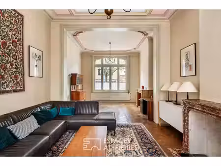 maison semi-bourgeoise au cachet unique à réinventer
