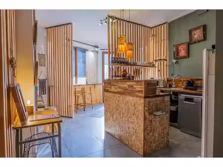 local commercial réhabilité en loft atypique au coeur de la ville