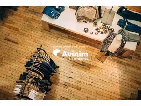 location commerce marseille 13007 166m²