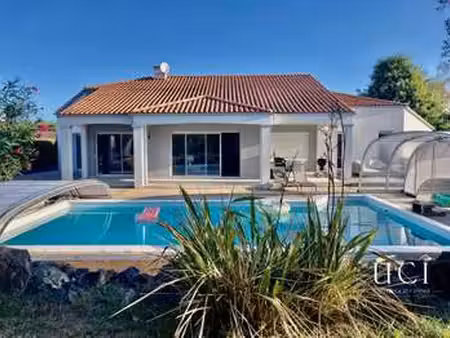 vente maison piscine à basse-goulaine (44115) : à vendre piscine / 256m² basse-goulaine