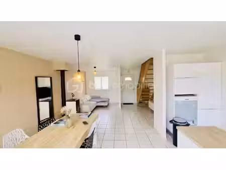 maison traditionnelle de 89 m² à courcelles-les-lens