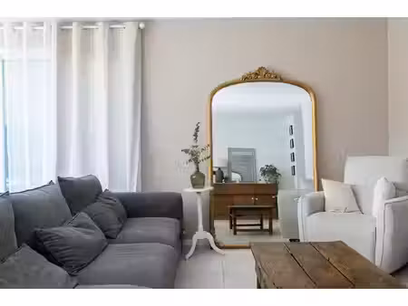 maison moderne en coeur de village