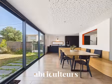 grande maison d'architecte de 219m2 - dpe c - jardin - 5 chambres - mobilier sur-mesure - 