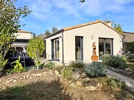 vente maison à tiffauges (85130) : à vendre / 85m² tiffauges