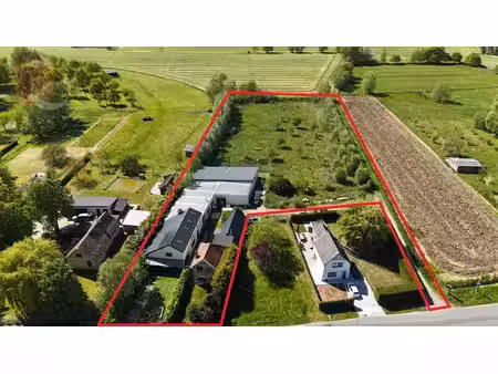 rustig gelegen te renoveren alleenstaande woning met ruim...