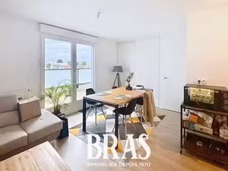 location appartement 2 pièces à nantes (44000) : à louer 2 pièces / 47m² nantes