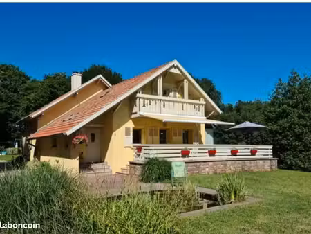 propriété avec maison  gîte  piscine  boxes à chevaux