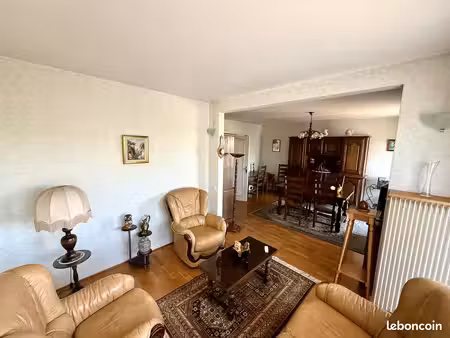 grand appartement t3 la rochelle /beauregard avec garage+cave