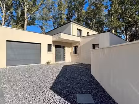 maison 5 pièces 200 m²