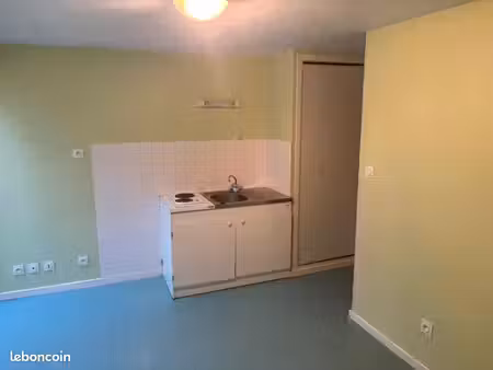 studio 1 pièce 14 m²