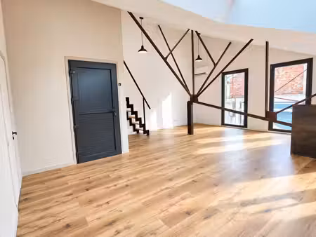 magnifique studio mezzanine + climatisation + parking