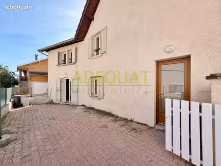 maison de village 5 pièces 90 m²
