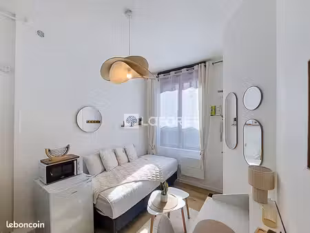 studio 1 pièce 14 m²
