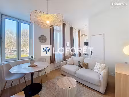 studio 1 pièce 19 m²