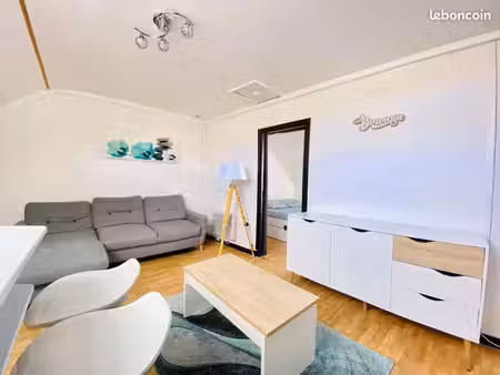 appartement meublé 38 m² laon ville haute  plateau