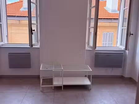 charmant t2 rénové au cœur du panier