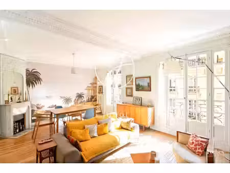 paris 18e - lamarck / coysevox - appartement - 57 66m² carrez - double séjour - 1 chambre