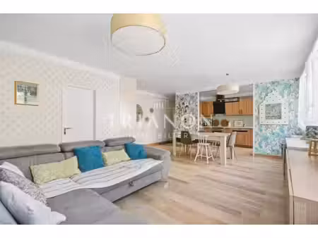 un cadre privilégié pour ce bel appartement de 5 pièces et 81m²