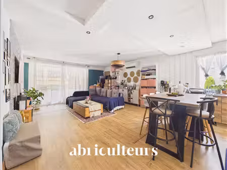 appartement t3 avec balcon à la vente en centre-ville de salon-de-provence (13300)