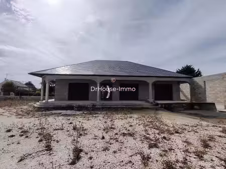 maison d'habitation en cours de construction - 135 m² - sous-sol total - terrain 775 m² ch