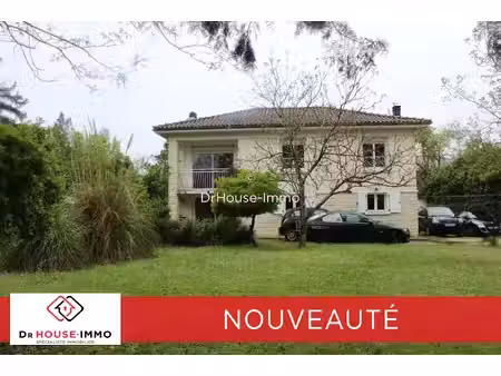 16440 roullet saint estephe a vendre spacieuse maison de 150 m ² avec terrain de 1739 m² .