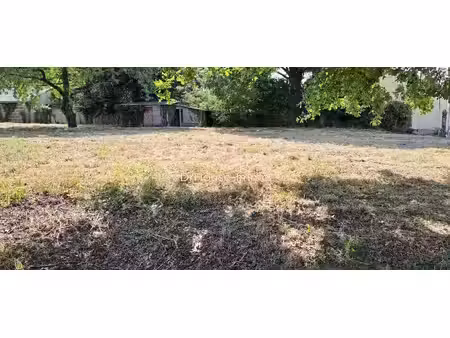 terrain viabilisé de 499m²